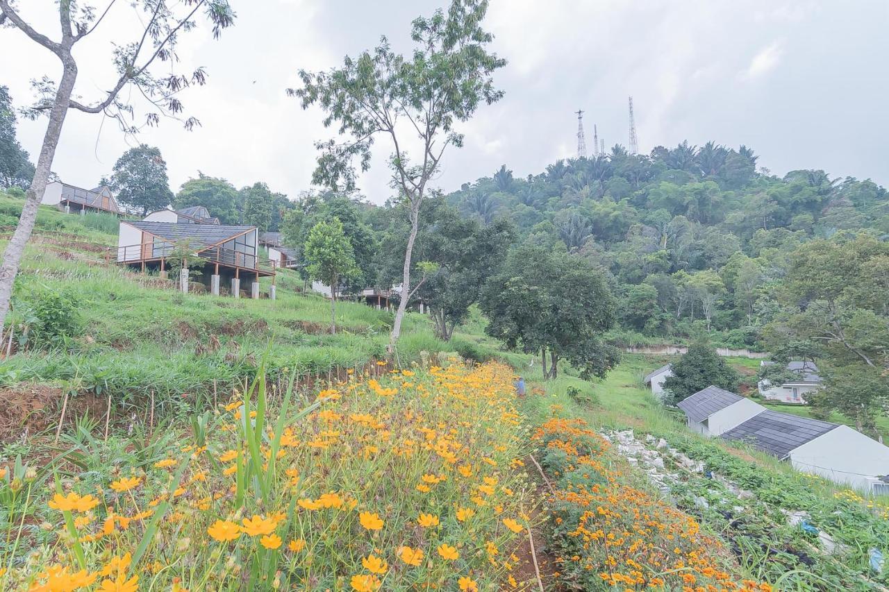 Reddoorz Resort Syariah Near D'Castello Ciater Subang Exterior foto